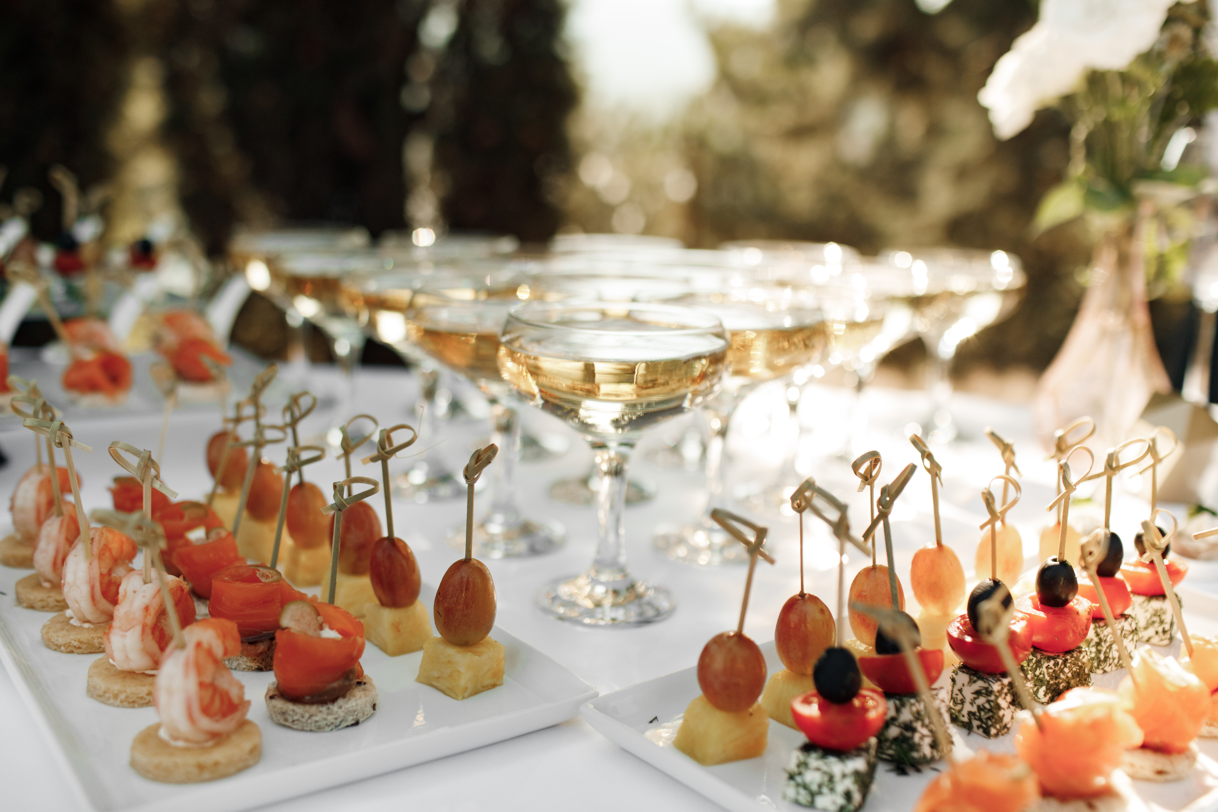 Организация мини-фуршетов, бокс-сетов и канапе